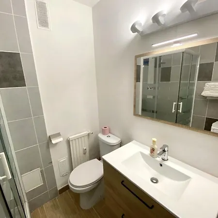 Apartment Bucer Parking