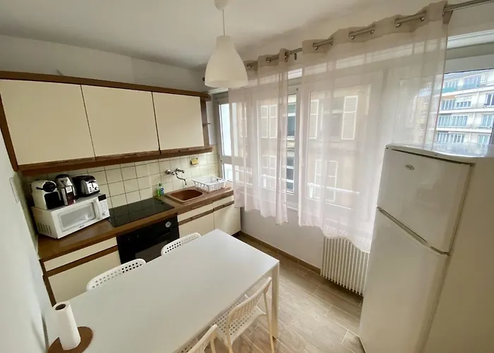 Apartment Bucer Parking *